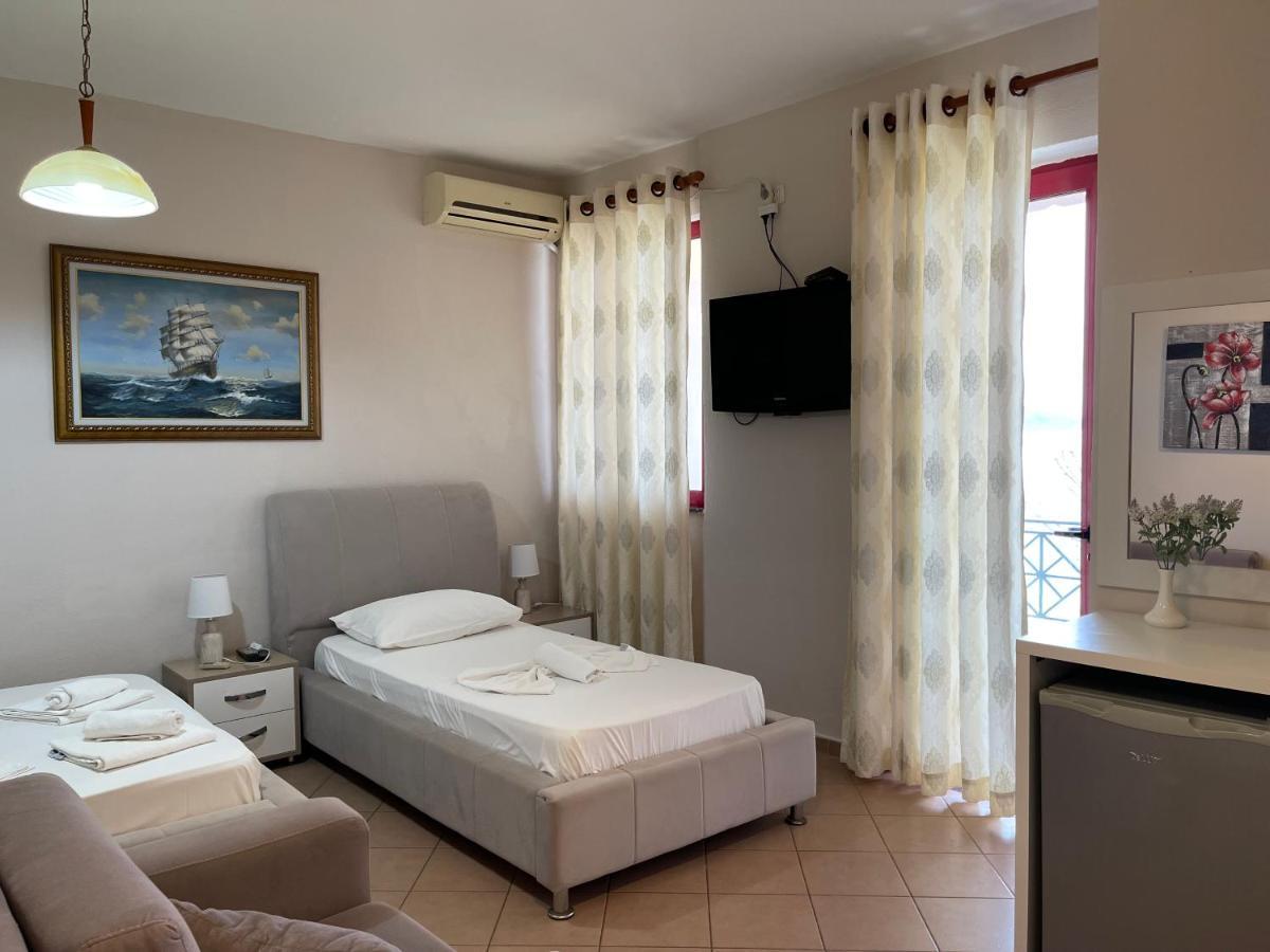 Hotel Veizi Himarë Exteriér fotografie