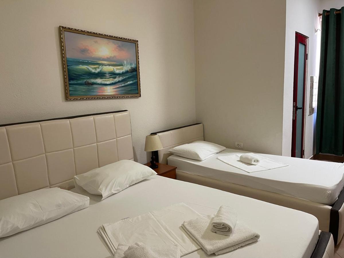 Hotel Veizi Himarë Exteriér fotografie