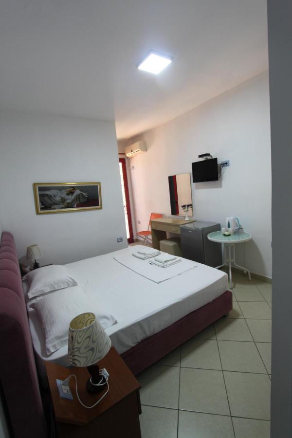 Hotel Veizi Himarë Exteriér fotografie