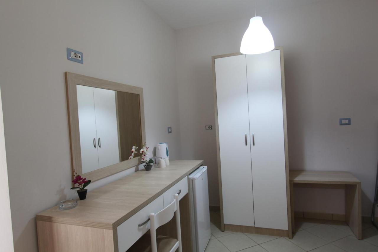 Hotel Veizi Himarë Exteriér fotografie
