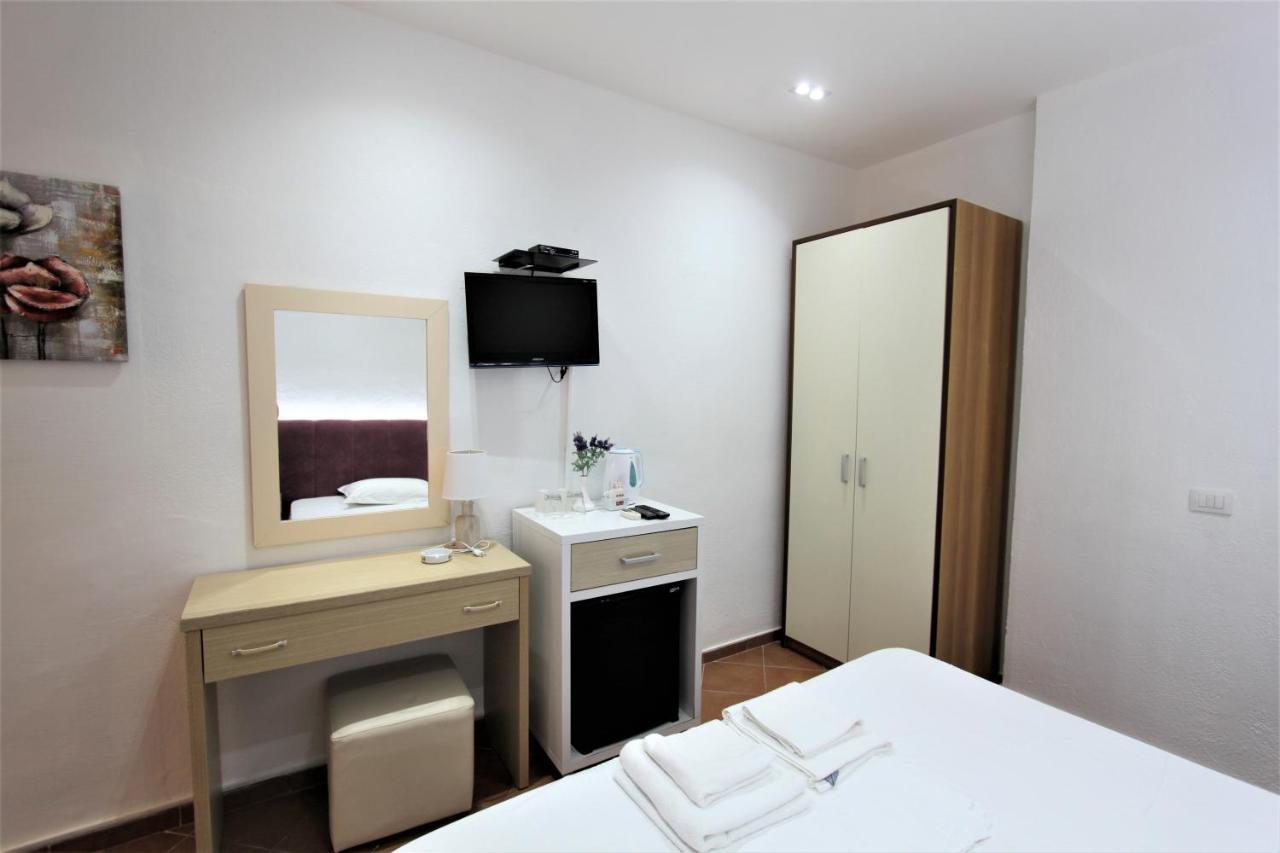 Hotel Veizi Himarë Exteriér fotografie